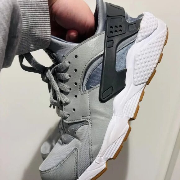 Nike Air Huarache “Cool Grey / Black / Gum - Picture 1 of 7